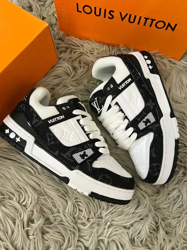 Louis Vuitton Trainer Black