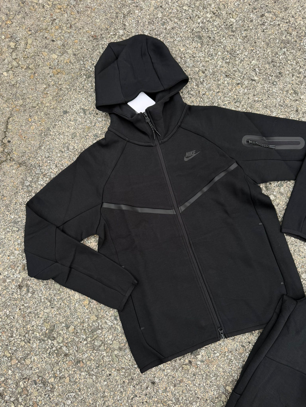 Nike Tech Fleece Negro