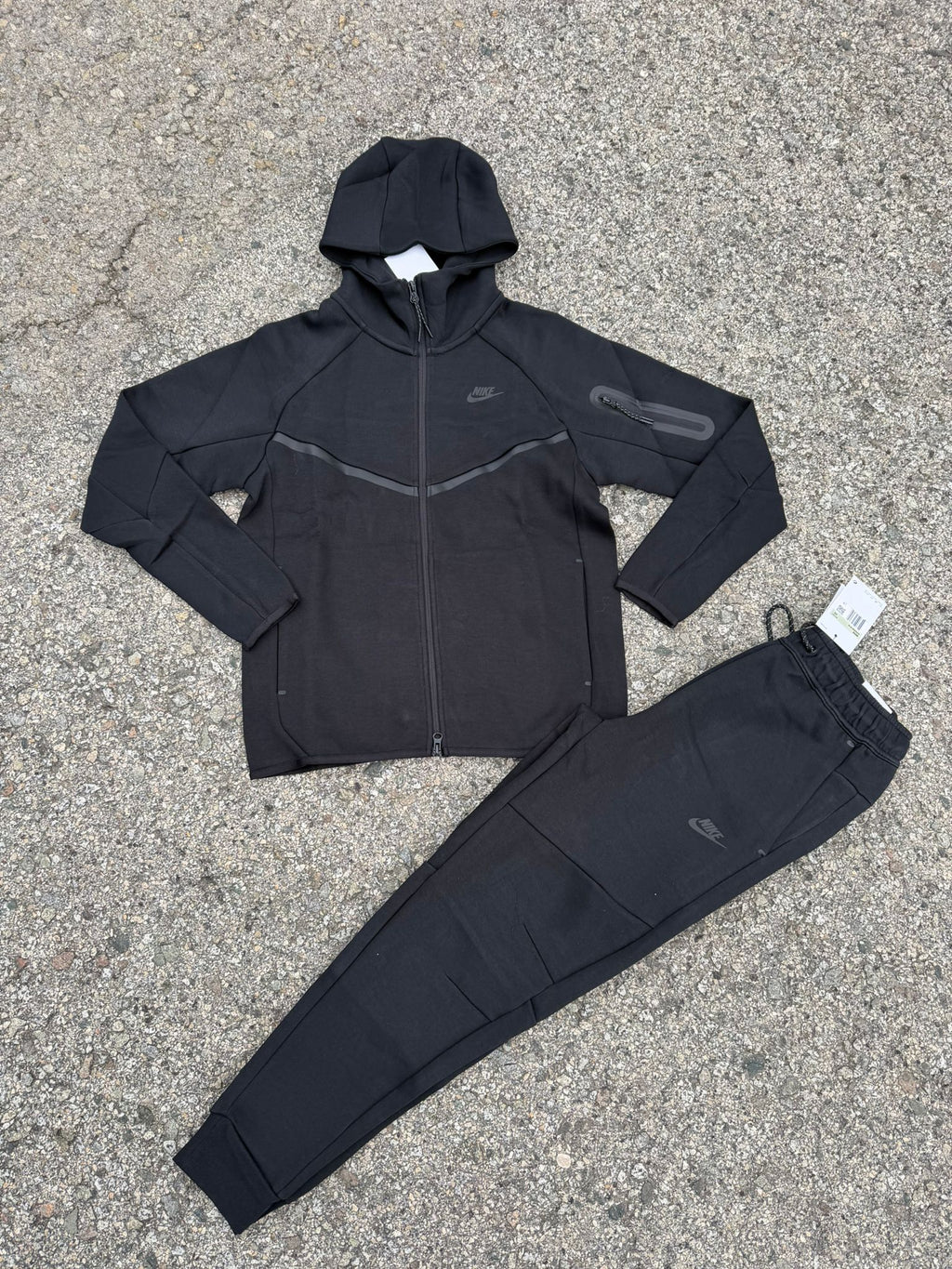 Nike Tech Fleece Negro