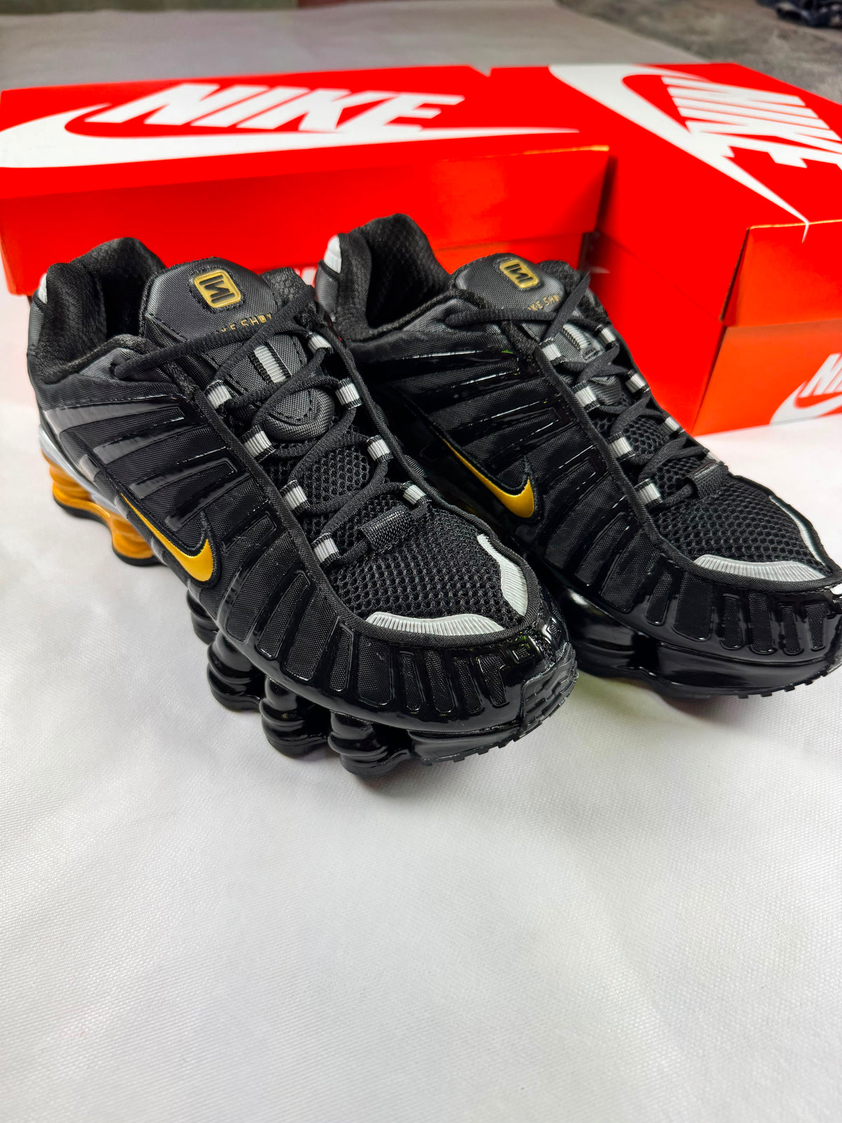 Shox TL Black And Gold