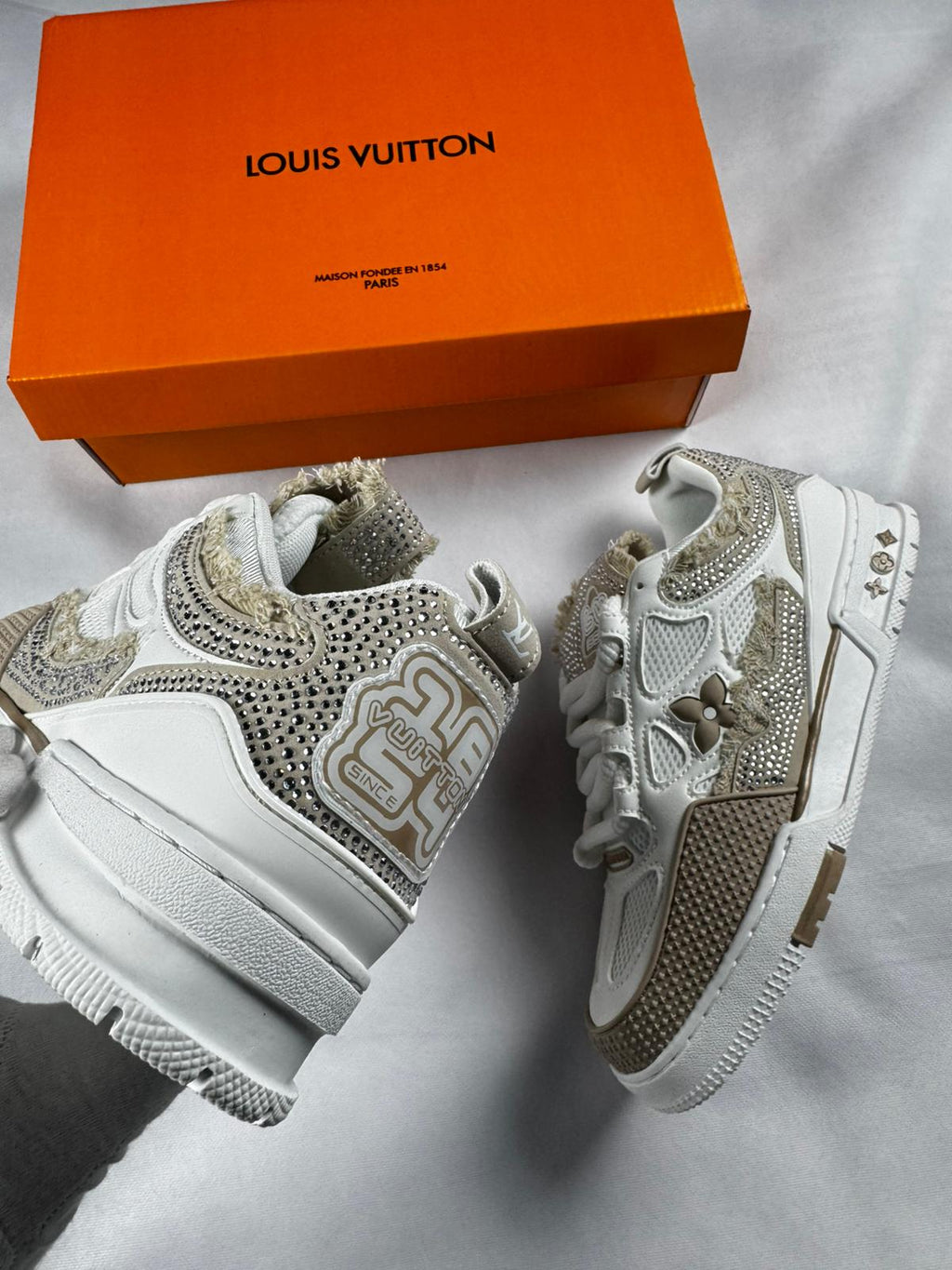 Louis Vuitton Skate Brown Shiny Stones