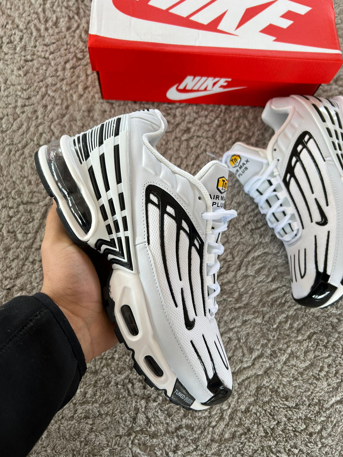 Nike Tn Tunned White and Black