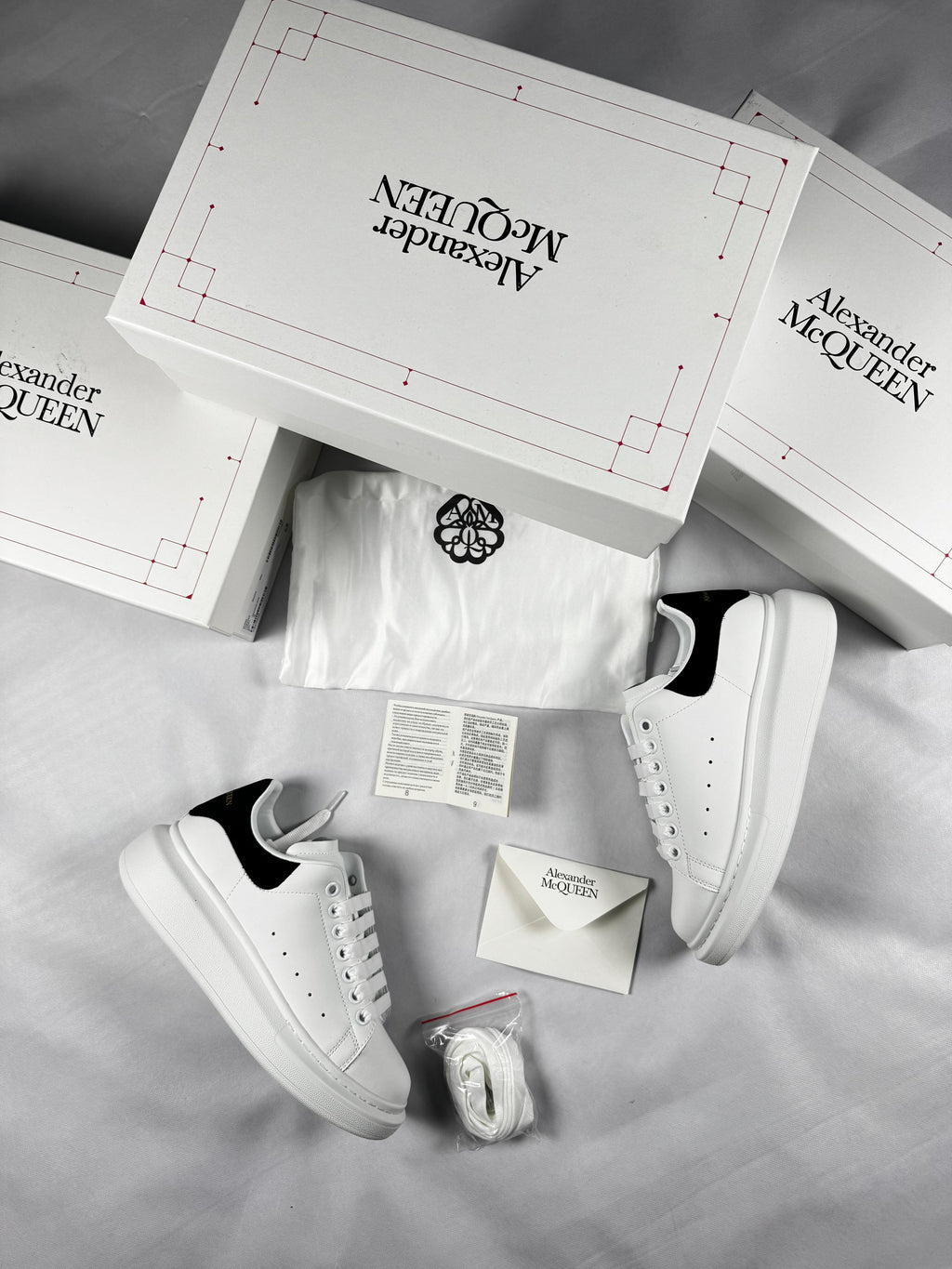 Alexander McQueen Blancas