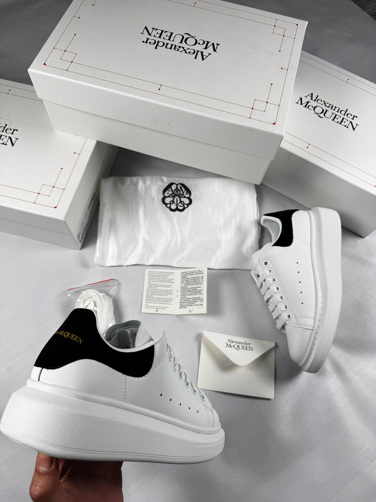 Alexander McQueen Blancas
